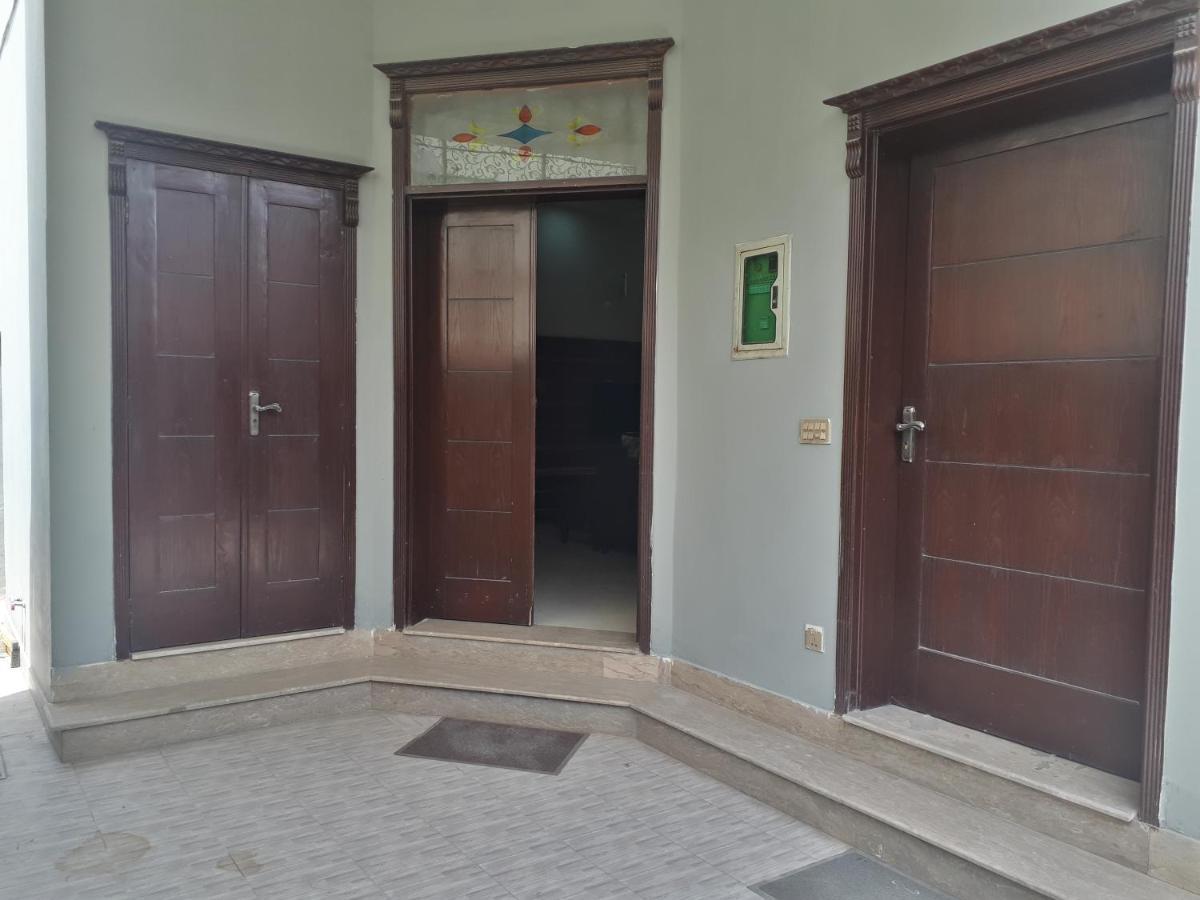 Fully Serviced Holiday Home Near Lahore Ring Road ภายนอก รูปภาพ