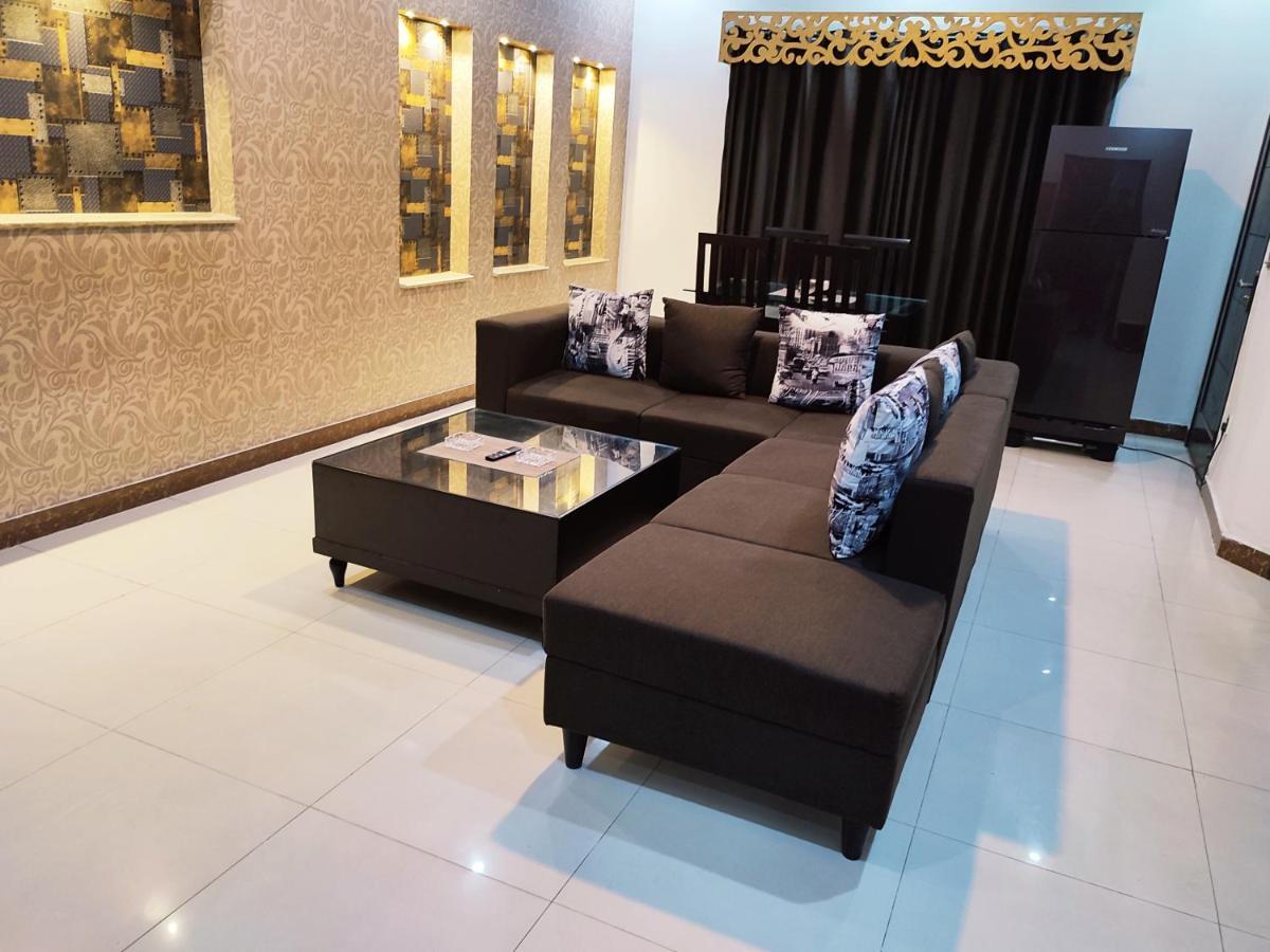 Fully Serviced Holiday Home Near Lahore Ring Road ภายนอก รูปภาพ